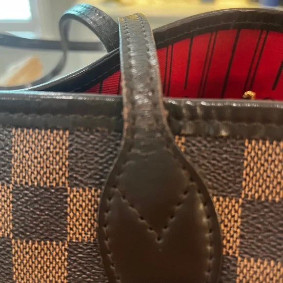 Louis Vuitton Neverfull MM - Picture 7 of 13